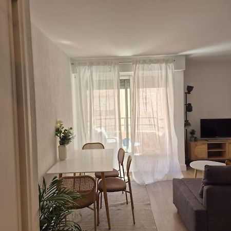 Appartement T2 - Hyeres Gare Экстерьер фото