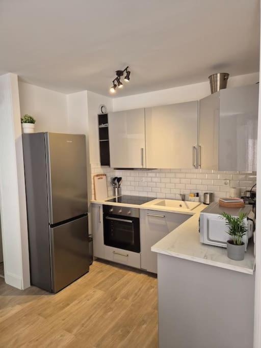 Appartement T2 - Hyeres Gare Экстерьер фото